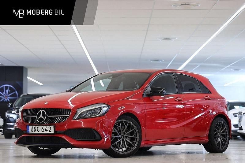 Röd Begagnad 2016 Mercedes A250 AMG Halvkombi | 214 900 kr (Marknadspris) - Bild 1/3