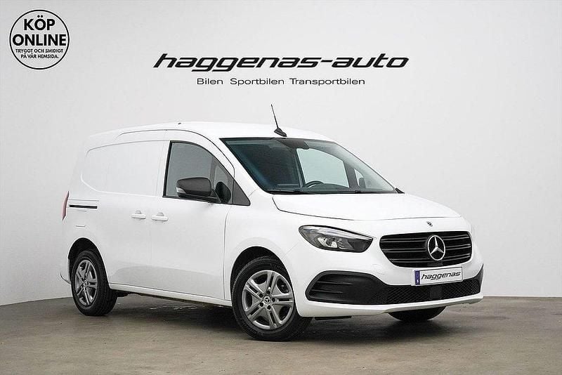 Vit Begagnad 2023 Mercedes Citan 112 Van | 279 000 kr (Bra pris) - Bild 1/4
