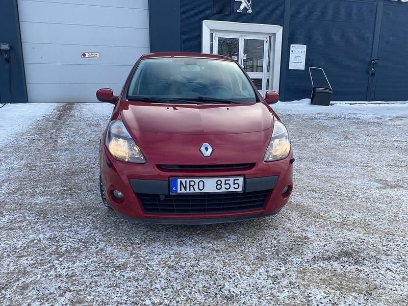 Begagnad Renault Clio R.S. 75 HK (55 kW) 2009 Halvkombi