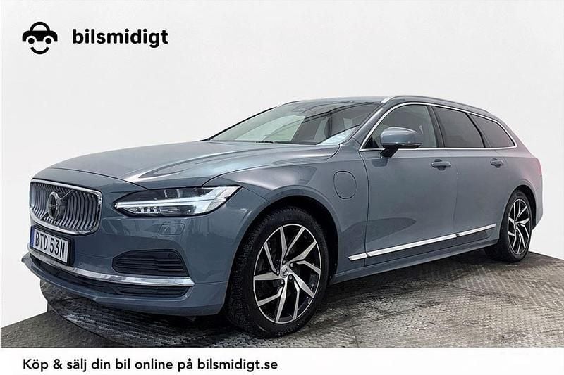 Grå Begagnad 2021 Volvo V90 Momentum Kombi | 289 900 kr (Marknadspris) - Bild 1/3