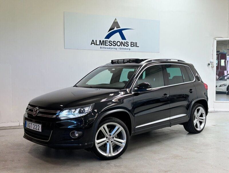 Svart Begagnad 2015 VW Tiguan R-line SUV | 149 900 kr (Bra pris) - Bild 1/4