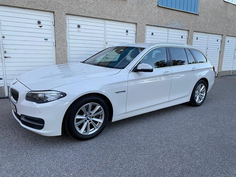 Begagnad 2014 BMW 520 Kombi | 110 000 kr (Marknadspris) - Bild 1/4