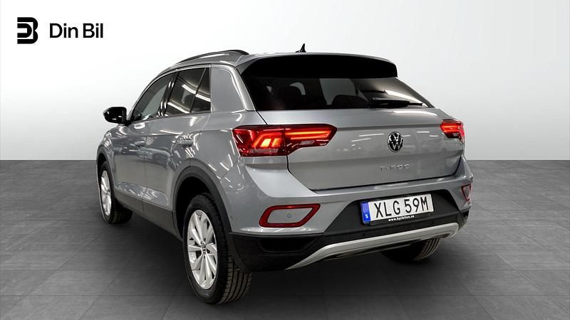 Begagnad VW T-Roc 150 HK (110 kW) 2024 Silver SUV