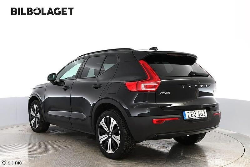 Begagnad Volvo XC40 Core 175 kW (238 HK) 2022 Svart SUV