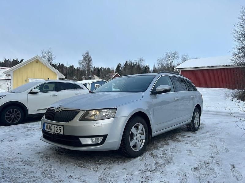 Begagnad Skoda Octavia 110 HK (80 kW) 2017 Kombi