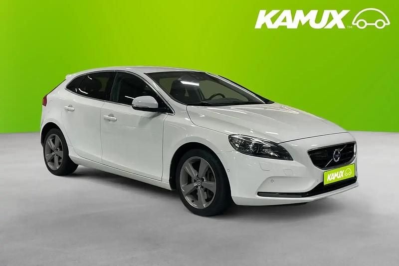 Vit Begagnad 2012 Volvo V40 Summum Kombi | 129 900 kr (Marknadspris) - Bild 1/4