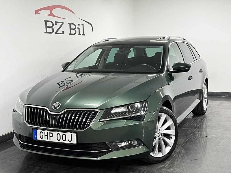 Grön Begagnad 2019 Skoda Superb Kombi | 179 900 kr - Bild 1/4