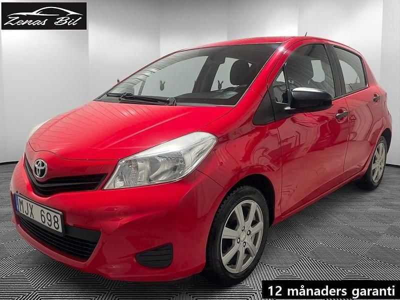 Röd Begagnad 2012 Toyota Yaris Life Halvkombi | 59 900 kr (Marknadspris) - Bild 1/4