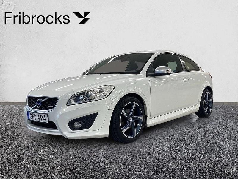 Vit Begagnad 2011 Volvo C30 R-Design Halvkombi | 74 800 kr (Marknadspris) - Bild 1/4