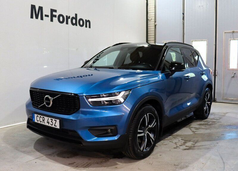 Blå Begagnad 2020 Volvo XC40 R-Design SUV | 269 900 kr (Dyr) - Bild 1/4
