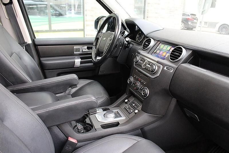 Begagnad Land Rover Discovery 4 Black Edition 256 HK (188 kW) 2016 Vit SUV