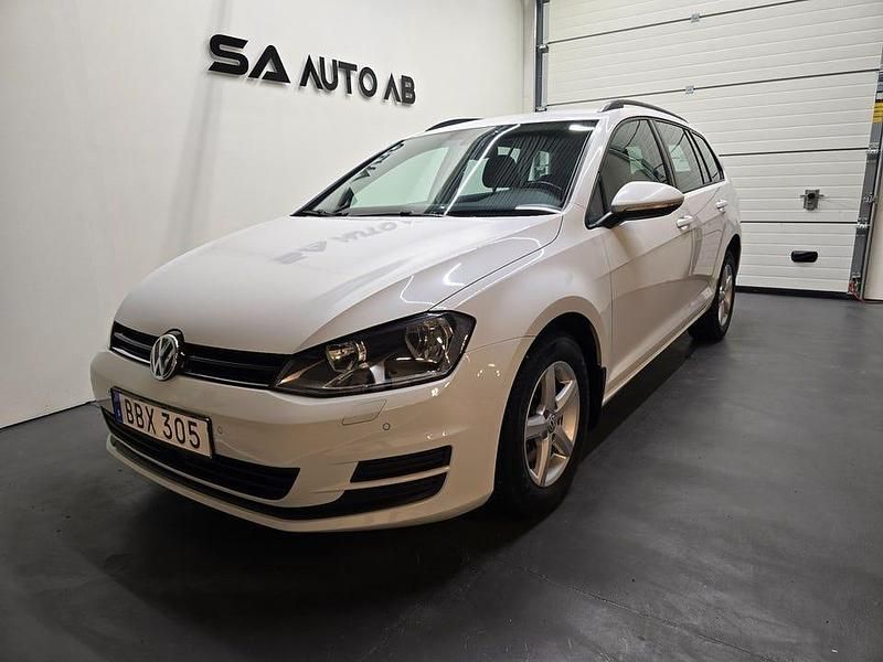 Vit Begagnad 2013 VW Golf VII Kombi | 89 900 kr (Marknadspris) - Bild 1/4