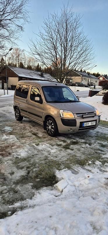 Begagnad 2003 Citroën Berlingo Minibuss | 69 000 kr - Bild 1/4