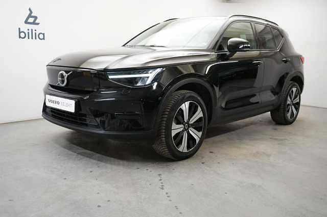 Svart Begagnad 2022 Volvo XC40 Core SUV | 324 900 kr - Bild 1/3