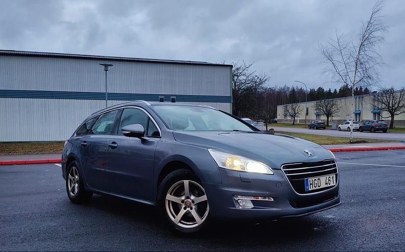 Grå Begagnad 2013 Peugeot 508 Kombi | 50 000 kr (Bra pris) - Bild 1/4