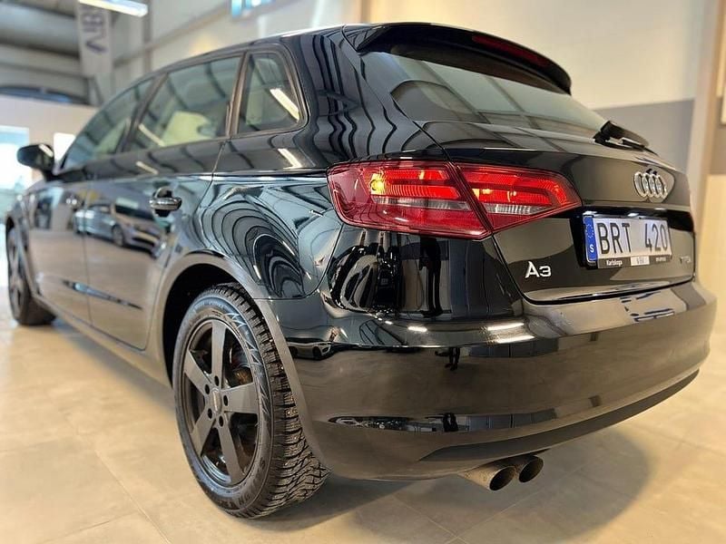 Begagnad Audi A3 Attraction 122 HK (89 kW) 2013 Svart