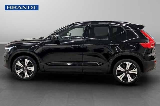 Begagnad Volvo XC40 Core 175 kW (238 HK) 2023 Svart SUV