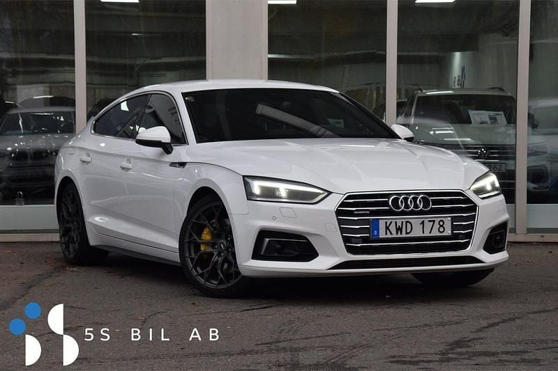 Vit Begagnad 2018 Audi A5 Sportback Comfort Halvkombi | 234 900 kr (Bra pris) - Bild 1/4