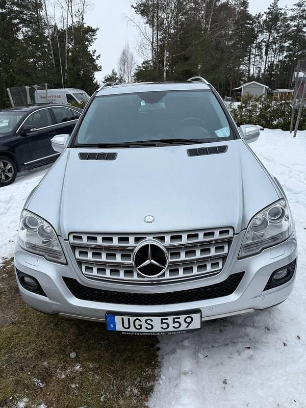 Begagnad Mercedes ML320 224 HK (164 kW) 2009 SUV