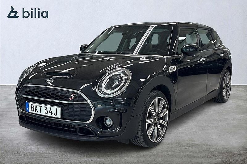 Svart Begagnad 2022 Mini Clubman Kombi | 272 900 kr (Superpris) - Bild 1/3