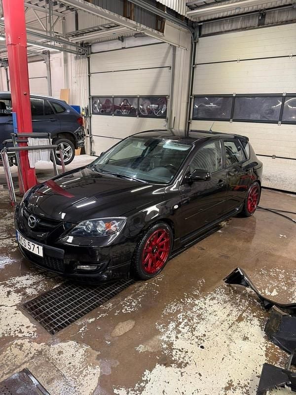 Begagnad 2007 Mazda 3 Halvkombi | 85 000 kr - Bild 1/4