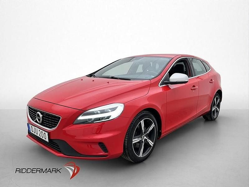 Begagnad Volvo V40 R-Design 122 HK (89 kW) 2016 Röd Halvkombi