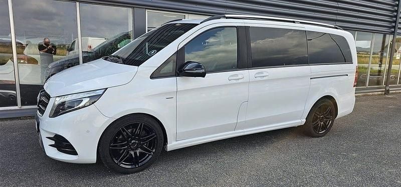 Begagnad Mercedes V250 Avantgarde 190 HK (139 kW) 2018 Vit Minibuss