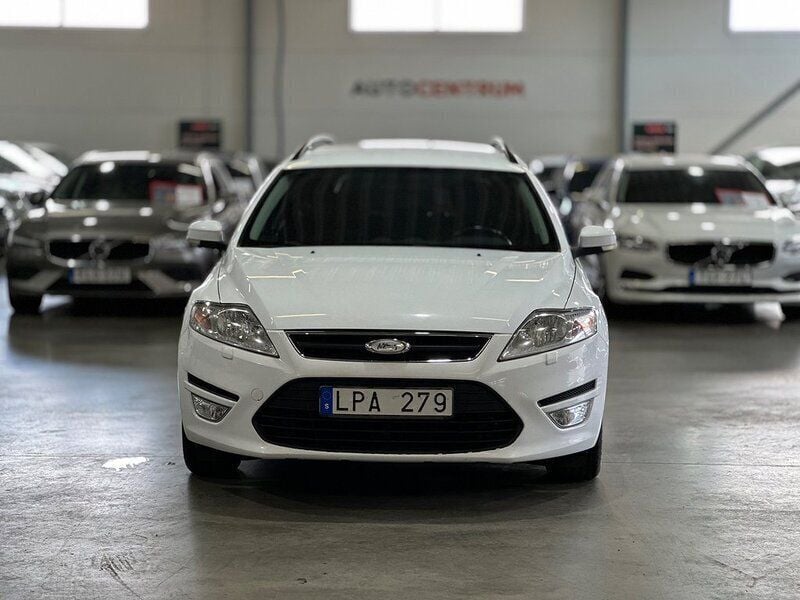 Begagnad Ford Mondeo Trend 116 HK (85 kW) 2011 Vit Kombi