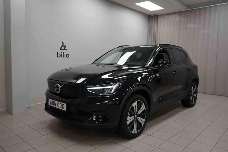 Svart Begagnad 2023 Volvo XC40 Single Motor SUV | 339 900 kr - Bild 1/1