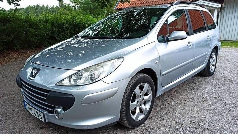 Ljusgrå Begagnad 2007 Peugeot 307 Kombi | 21 900 kr (Marknadspris) - Bild 1/4