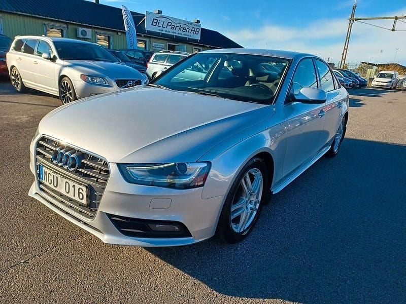Silver Begagnad 2013 Audi A4 Sedan | 89 000 kr (Marknadspris) - Bild 1/4
