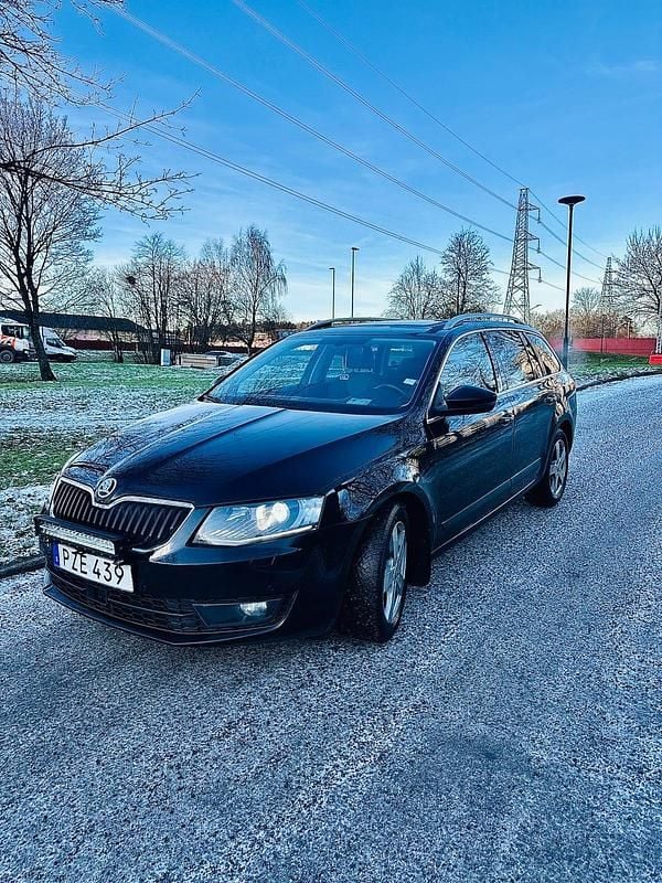 Begagnad Skoda Octavia 150 HK (110 kW) 2017 Kombi