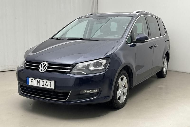 Mörkblå Begagnad 2013 VW Sharan Minibuss | 106 000 kr (Superpris) - Bild 1/4