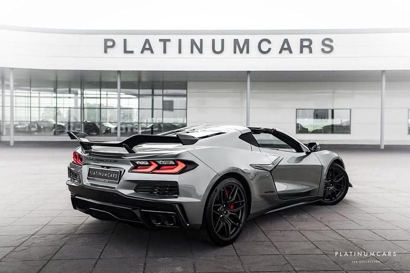 Begagnad Chevrolet Corvette 679 HK (499 kW) 2024 Grå (hypersonic grå metallic) Sportkupé