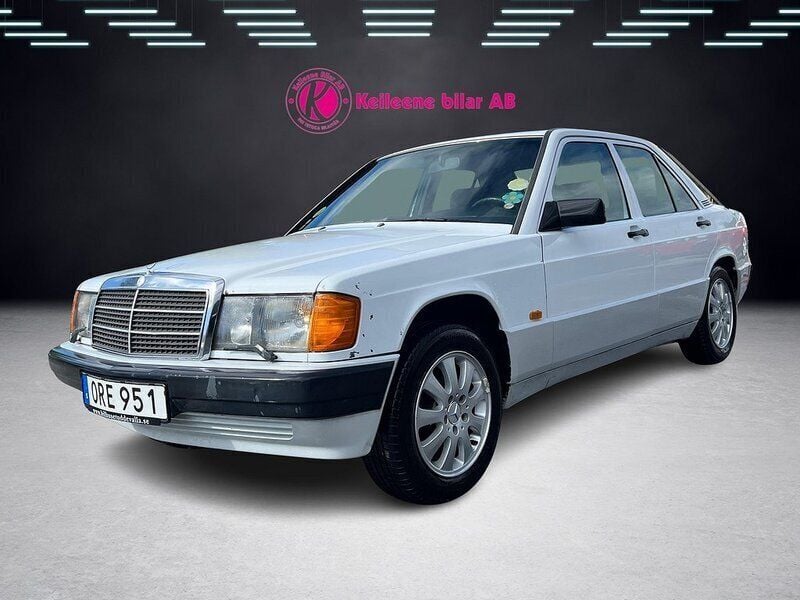 Vit Begagnad 1990 Mercedes 190 Sedan | 44 900 kr - Bild 1/4