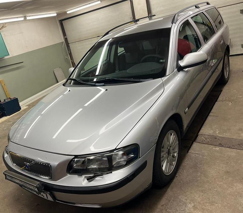 Begagnad 2002 Volvo V70 Kombi | 29 000 kr (Bra pris) - Bild 1/4