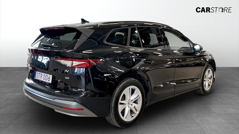 Begagnad Skoda Enyaq iV 150 kW (204 HK) 2022 Svart SUV