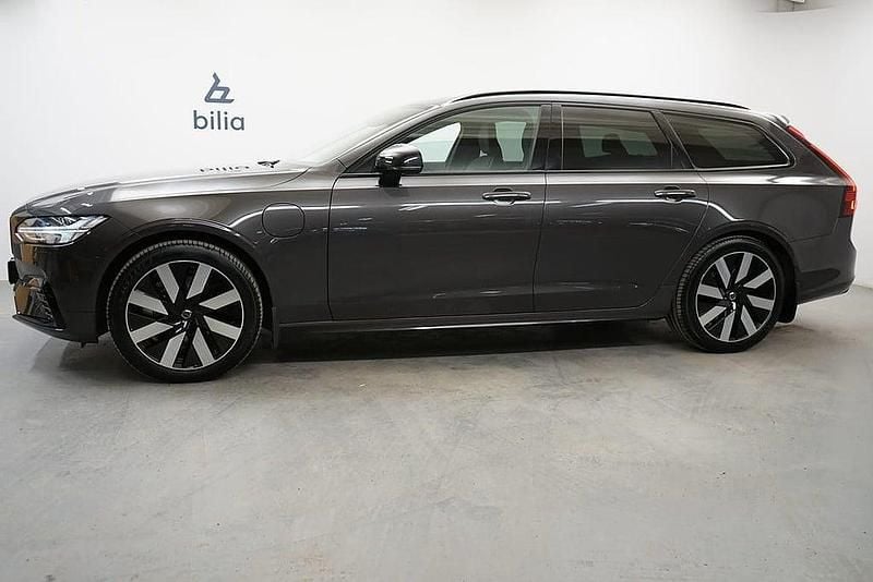 Begagnad Volvo V90 Plus 349 HK (256 kW) 2024 Grå Kombi