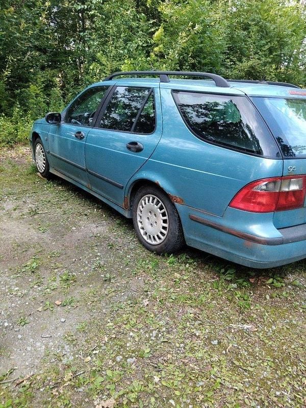 Blå Begagnad 2004 Saab 9-5 Vector Kombi | 5 000 kr (Marknadspris) - Bild 1/4