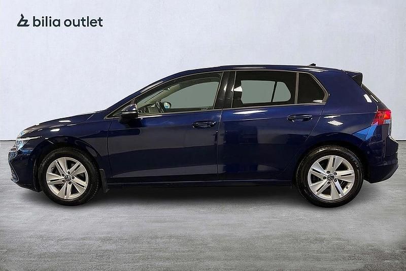 Begagnad VW Golf VIII 150 HK (110 kW) 2020 Mörkblå Halvkombi