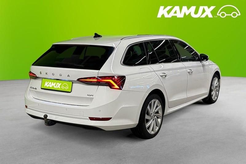 Begagnad Skoda Octavia 200 HK (147 kW) 2022 Vit Kombi