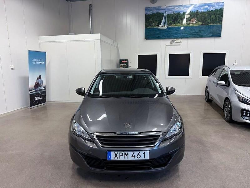 Begagnad Peugeot 308 Access 82 HK (60 kW) 2016 Mörkgrå (grå) Halvkombi