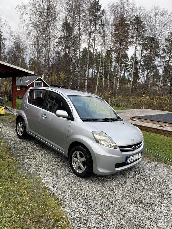Grå Begagnad 2007 Subaru Justy Halvkombi | 30 000 kr - Bild 1/4