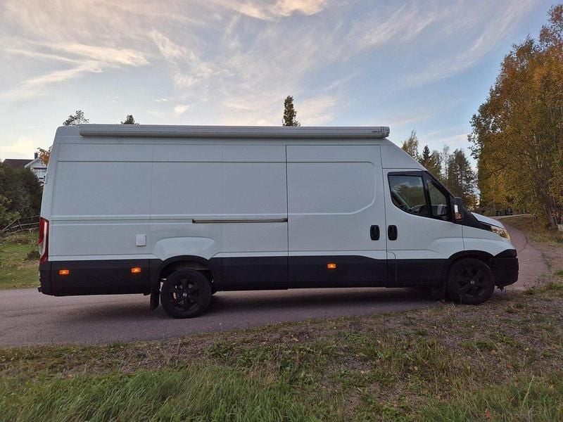 Vit Begagnad 2016 Iveco Daily Van | 725 000 kr - Bild 1/4