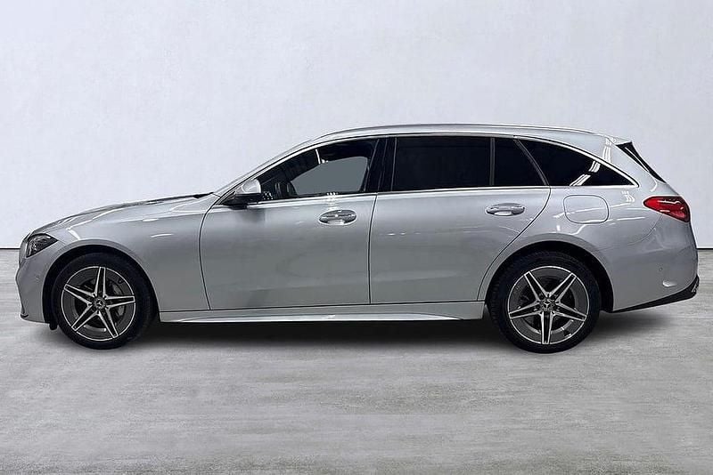Begagnad Mercedes C300e AMG line 313 HK (230 kW) 2023 Silver Kombi