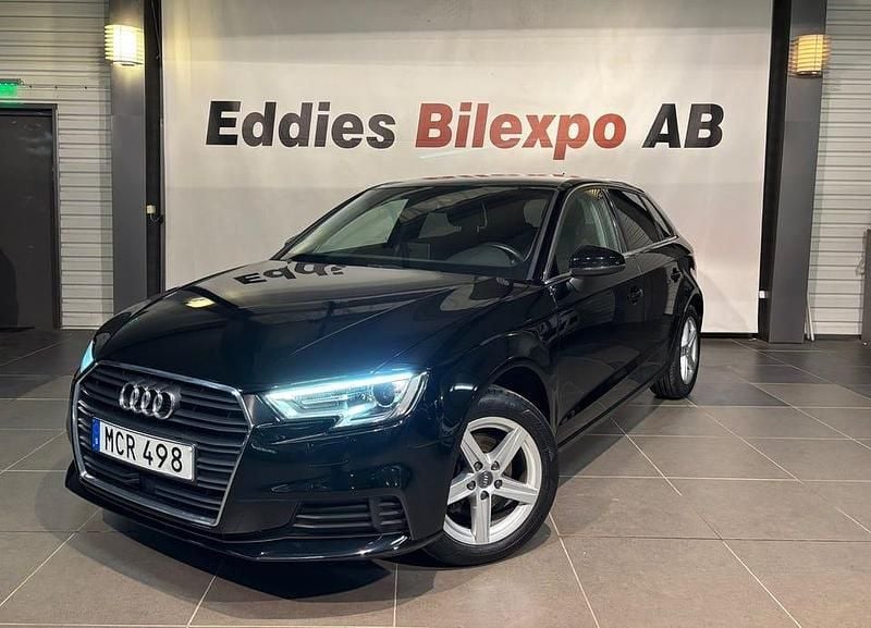 Begagnad Audi A3 Comfort 150 HK (110 kW) 2017 Svart
