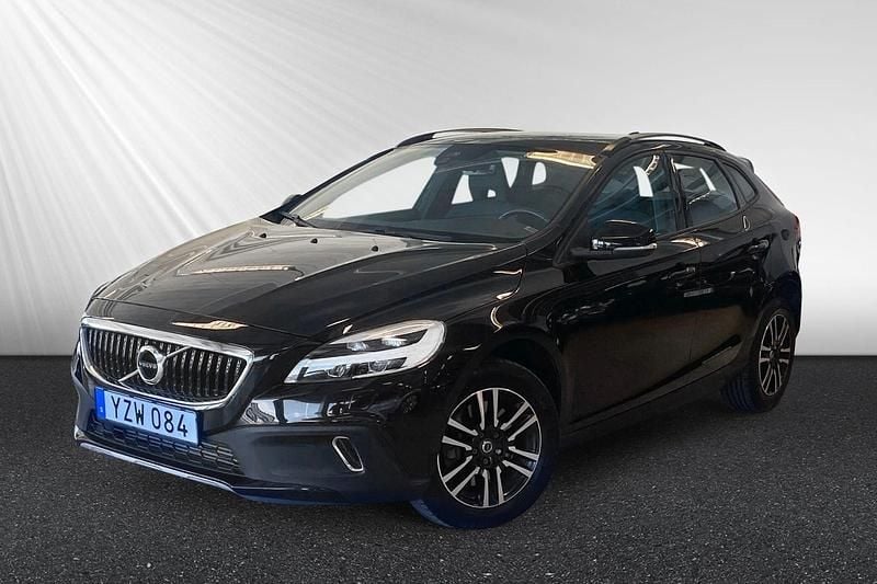 Svart Begagnad 2017 Volvo V40 CC Business Edition Kombi | 179 800 kr (Bra pris) - Bild 1/4