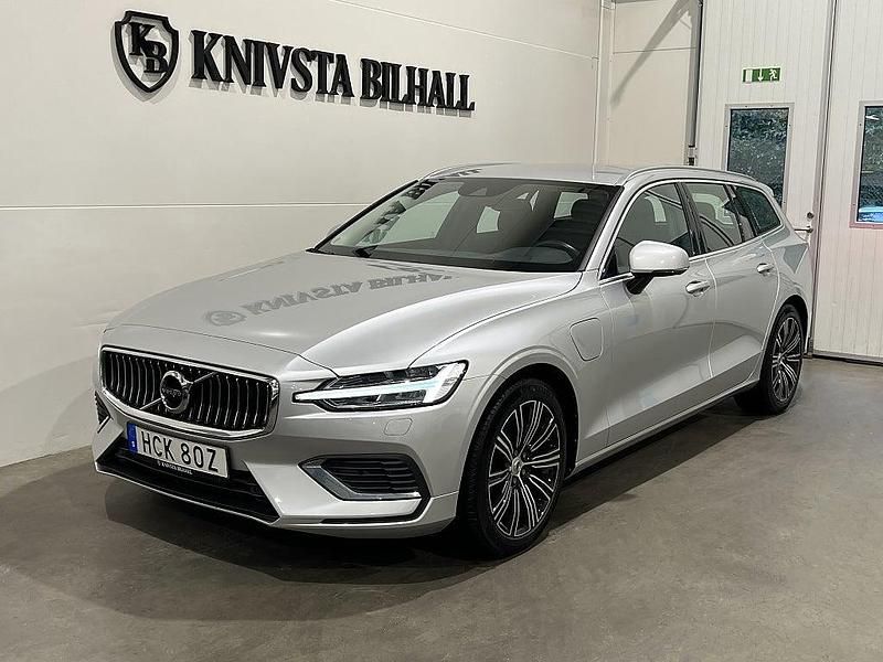 Silver Begagnad 2020 Volvo V60 Inscription Kombi | 307 800 kr (Bra pris) - Bild 1/4