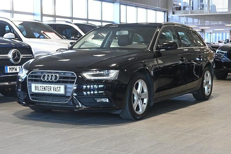 Svart (briliantsvart) Begagnad 2013 Audi A4 Kombi | 94 000 kr (Marknadspris) - Bild 1/4