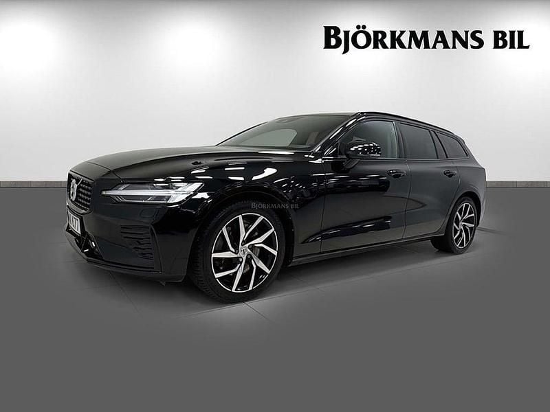 Svart Begagnad 2021 Volvo V60 R-Design Kombi | 379 900 kr (Dyr) - Bild 1/4